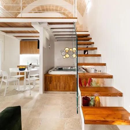Old Court Luxury Suite&Spa By Monholiday Monopoli Exterior photo