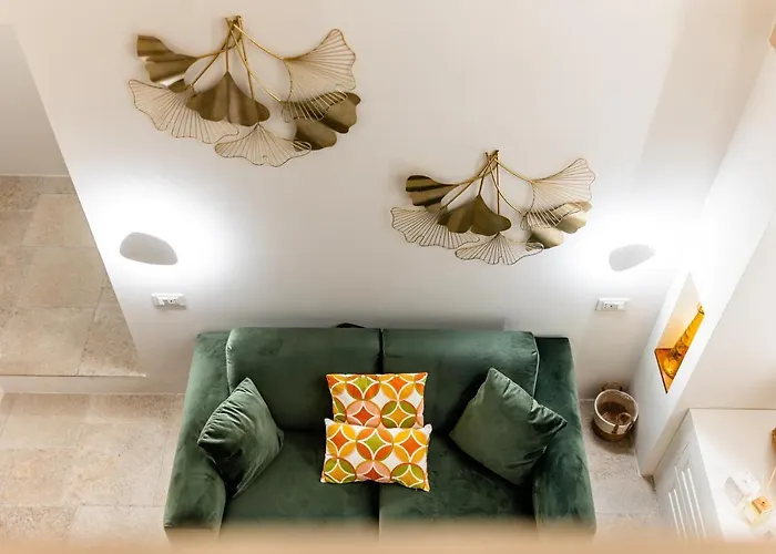 Old Court Luxury Suite&Spa By Monholiday