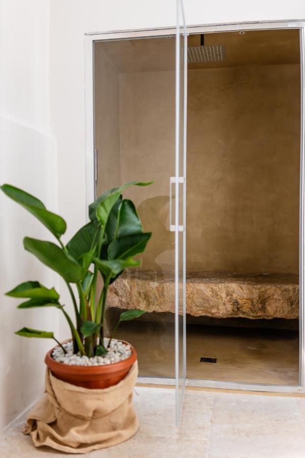 Old Court Luxury Suite&spa By Monholiday Apartment